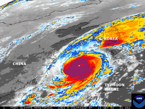 Infrared satellite image of Typhoon Maemi on September 11, 2003
